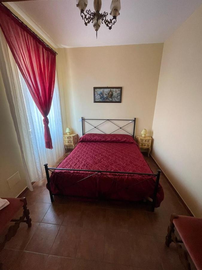 Appartamentino Di Corso Umberto รอนชิโญเน ภายนอก รูปภาพ